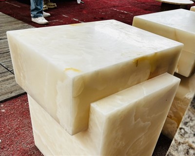 Luonnollinen valkoinen onyksikuutio